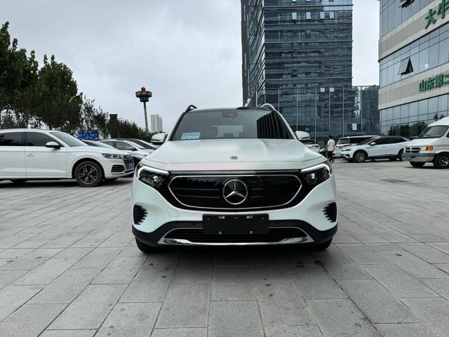 Mercedes-Benz EQB