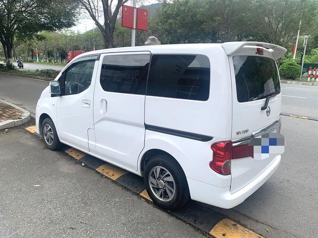 Nissan NV200