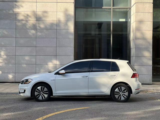 Volkswagen Golf·Pure Electric