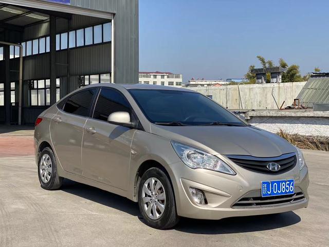 Hyundai Rena