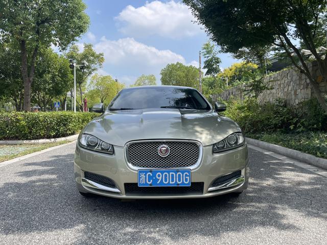 Jaguar XF