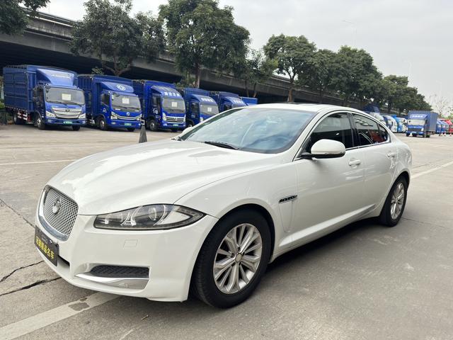 Jaguar XF