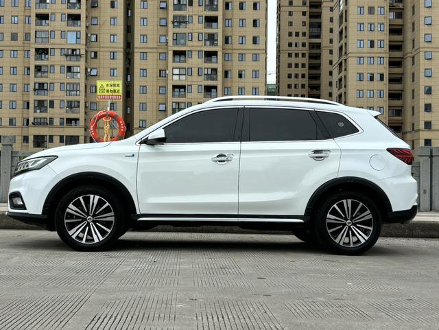 Roewe RX5