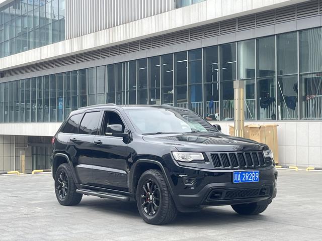 Jeep Grand Cherokee (imported)