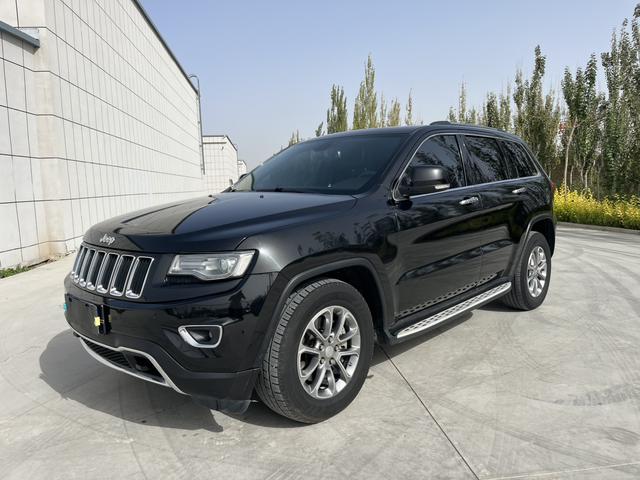 Jeep Grand Cherokee (imported)