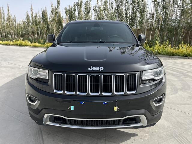 Jeep Grand Cherokee (imported)