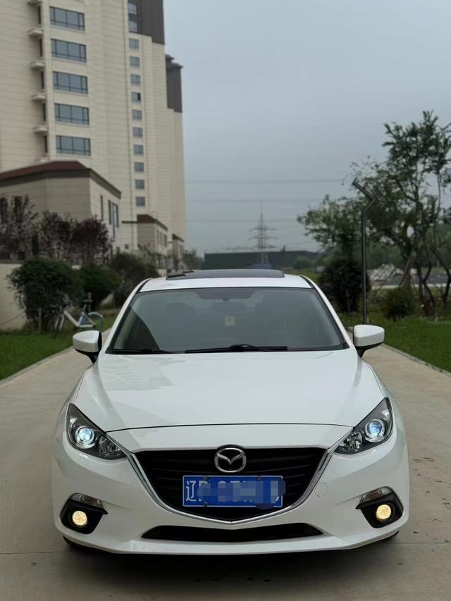 Mazda 3 Angkesela