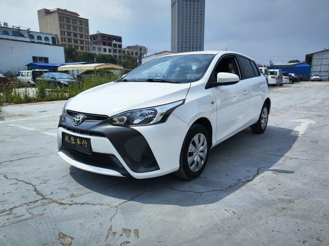 Toyota YARiS L to dazzle