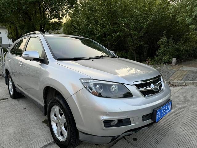 BYD S6