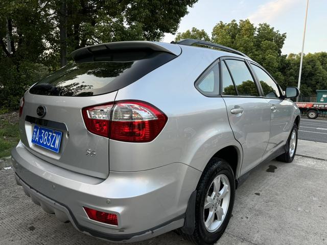 BYD S6