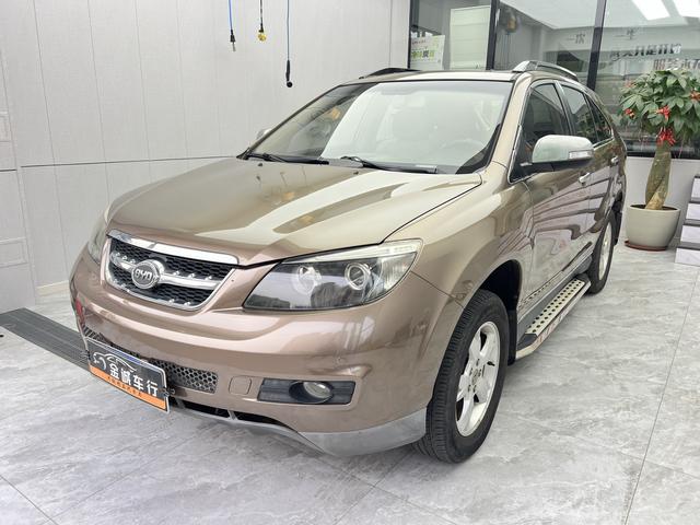 BYD S6