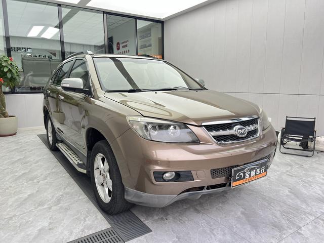 BYD S6