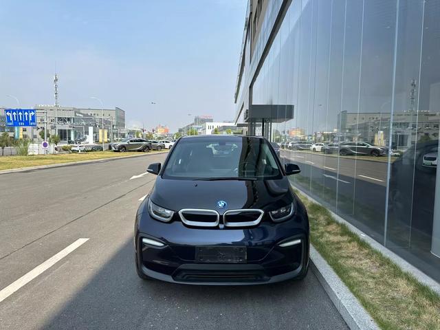 BMW i3 (imported)