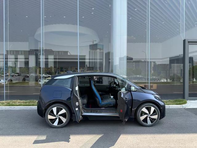 BMW i3 (imported)