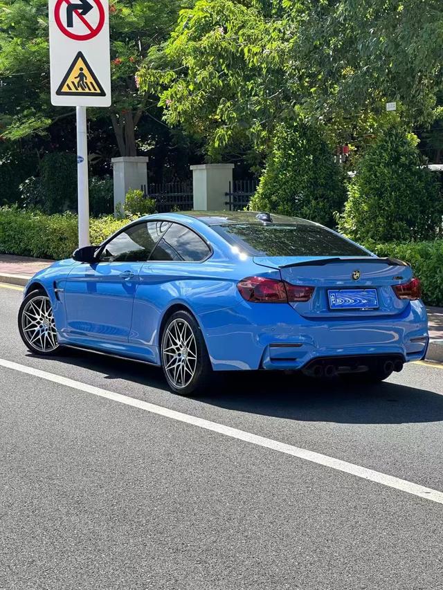 BMW M4