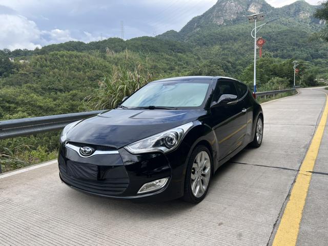 Hyundai Veloster