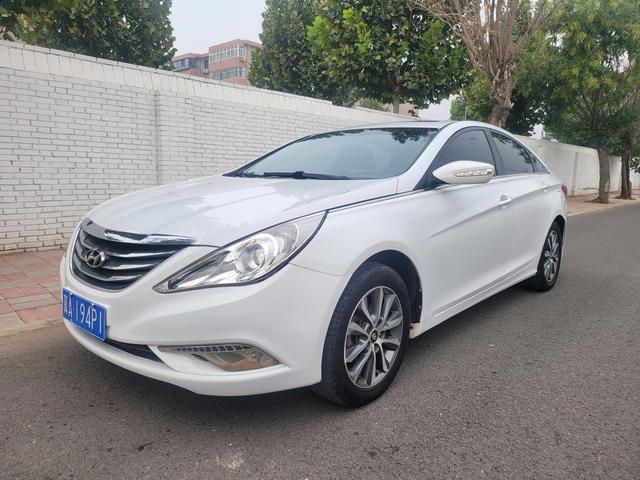 Hyundai Sonata eight