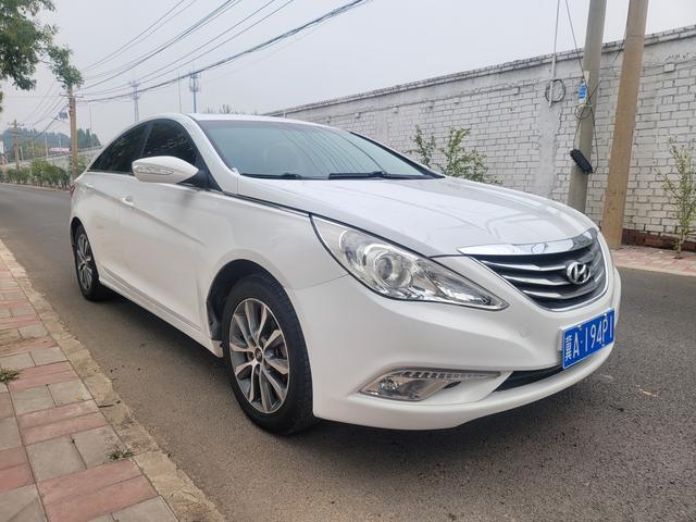 Hyundai Sonata eight