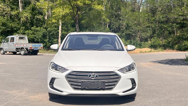 Hyundai Lead