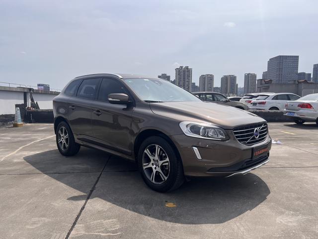 Volvo XC60 (imported)