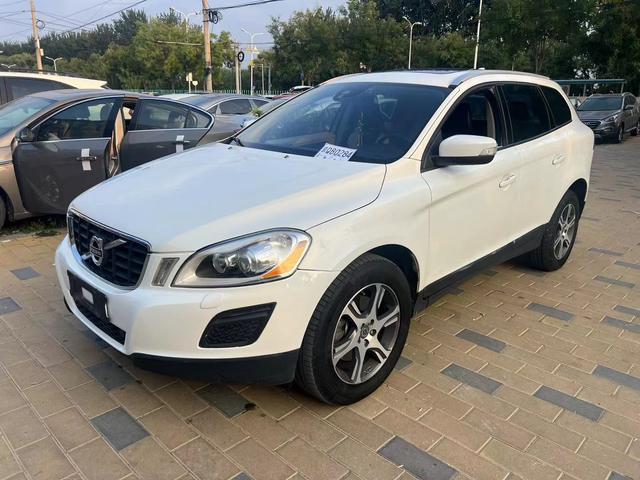 Volvo XC60 (imported)