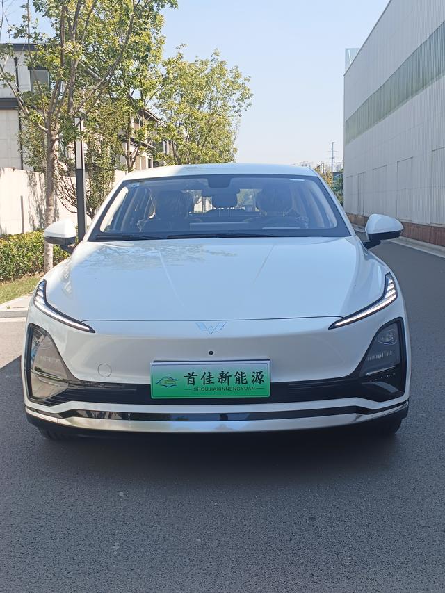 Wuling Starlight EV