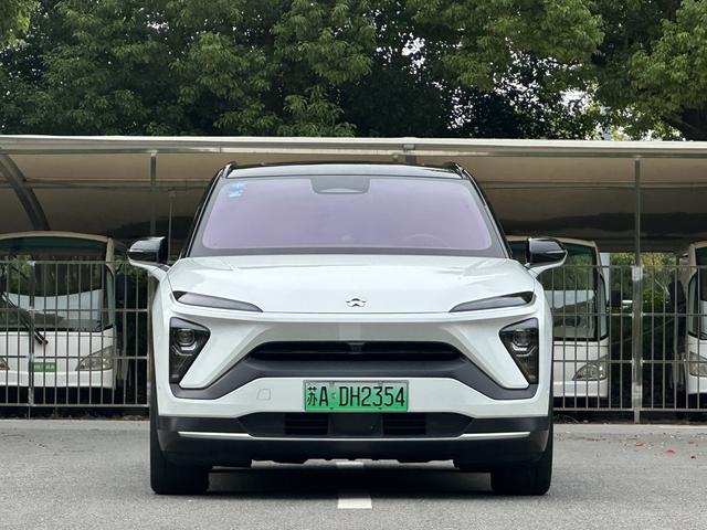 NIO ES6