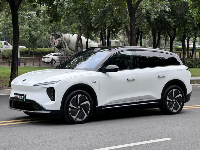 NIO ES6