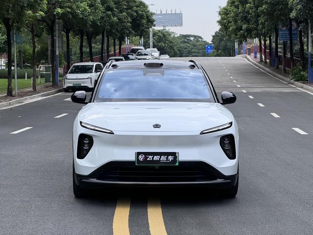 NIO ES6