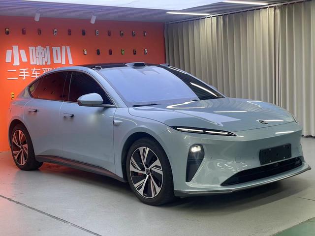 NIO ET5