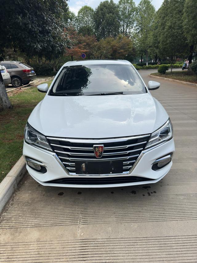 Roewe i5