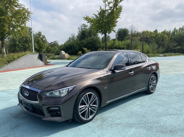 Infiniti Q50L