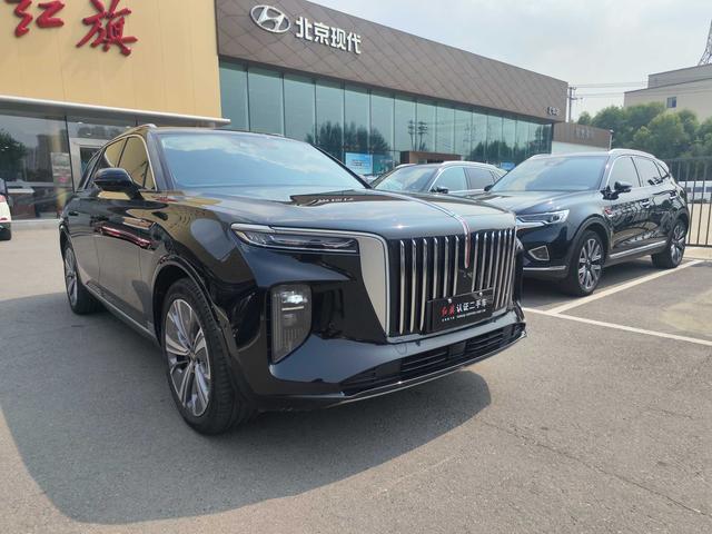 Hongqi E-HS9