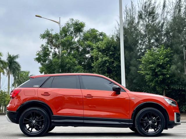 Audi Q2L