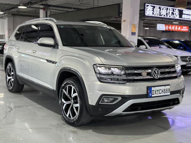 Volkswagen Tuang