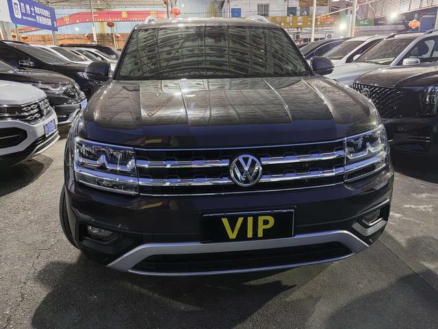 Volkswagen Tuang