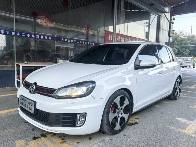 Volkswagen Golf GTI