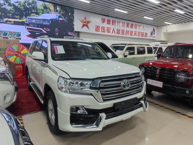 Toyota Land Cruiser (imported)