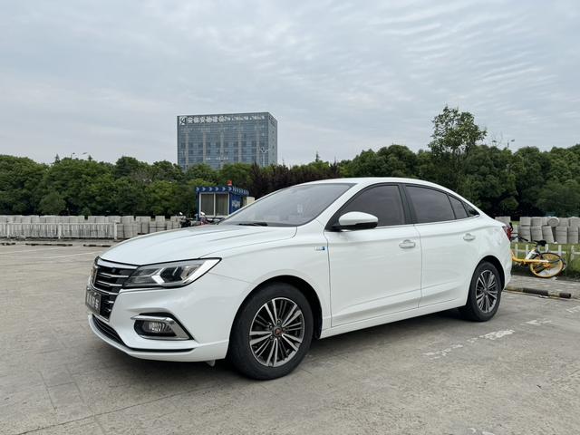 Roewe i5