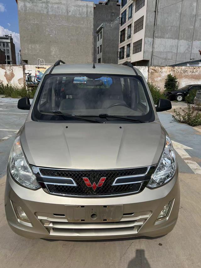 Wuling Rongguang V