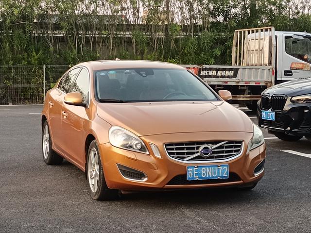 Volvo S60 (imported)