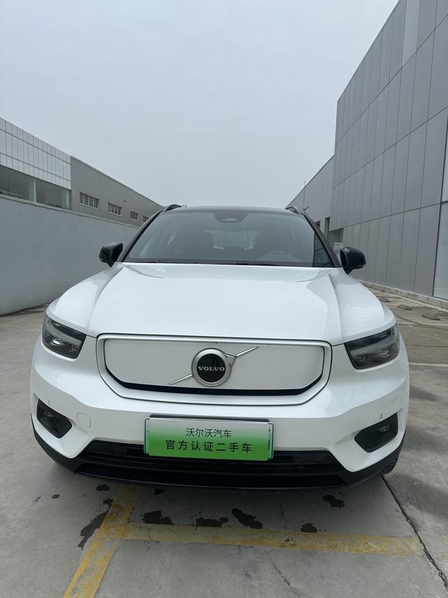 Volvo XC40 EV