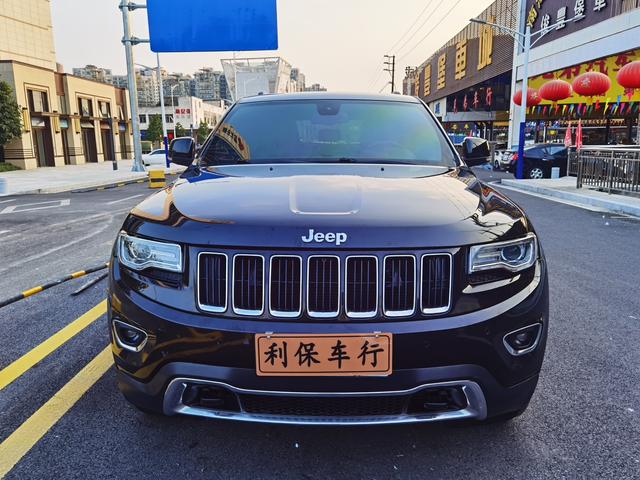 Jeep Grand Cherokee (imported)