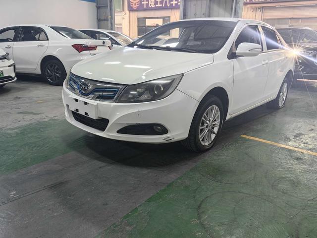 BYD e5