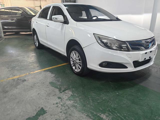 BYD e5