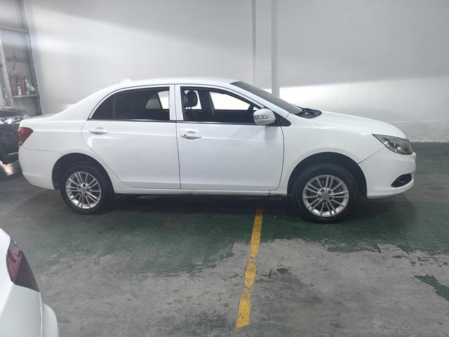 BYD e5