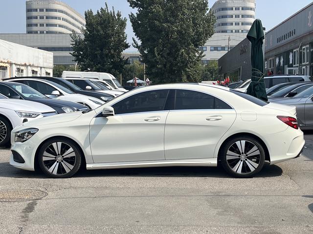 Mercedes-Benz Mercedes CLA