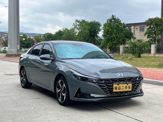 Hyundai Elantra