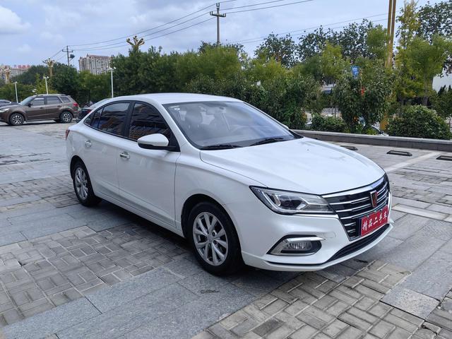 Roewe i5