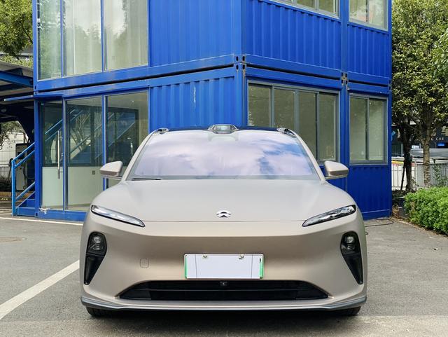 NIO ET5